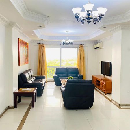 דאר א-סאלאם Masaki 2-Bedroom Apartment - Near The Ocean מראה חיצוני תמונה
