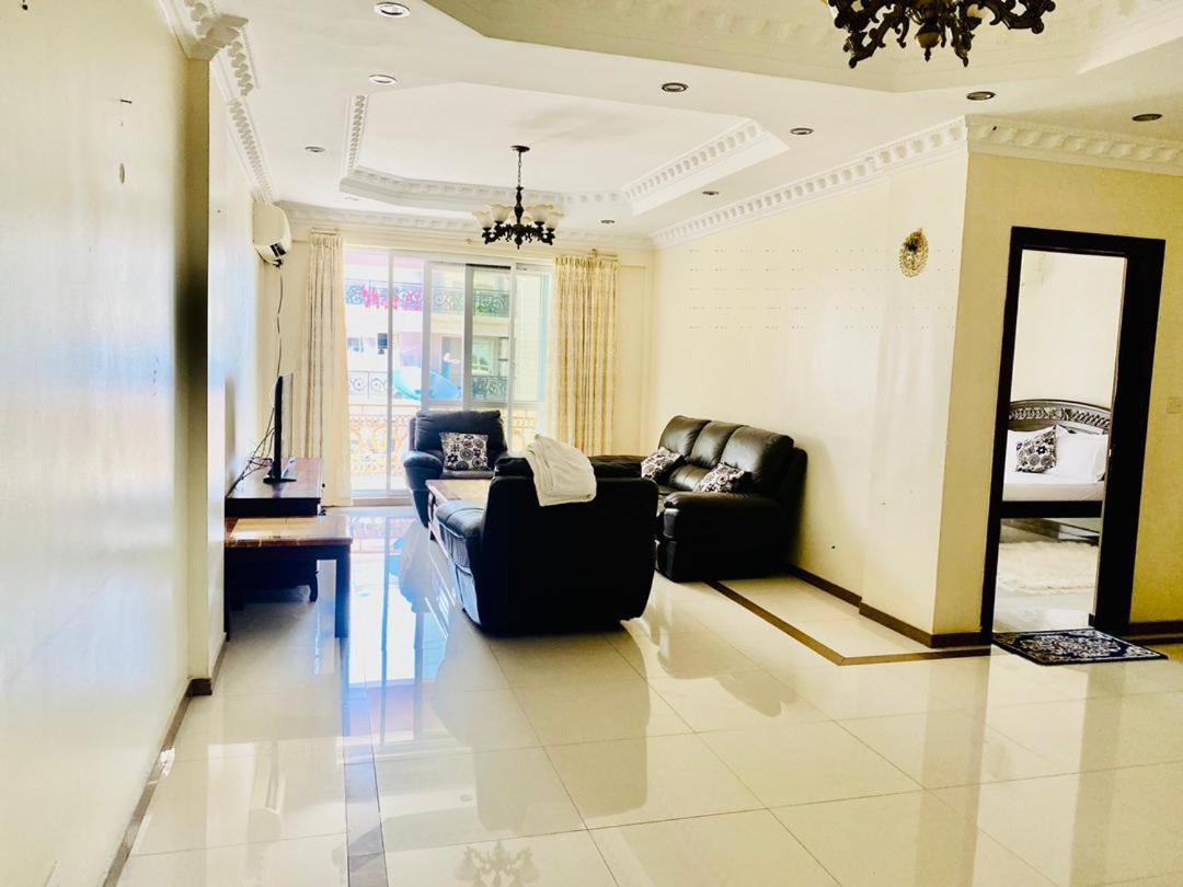 דאר א-סאלאם Masaki 2-Bedroom Apartment - Near The Ocean מראה חיצוני תמונה